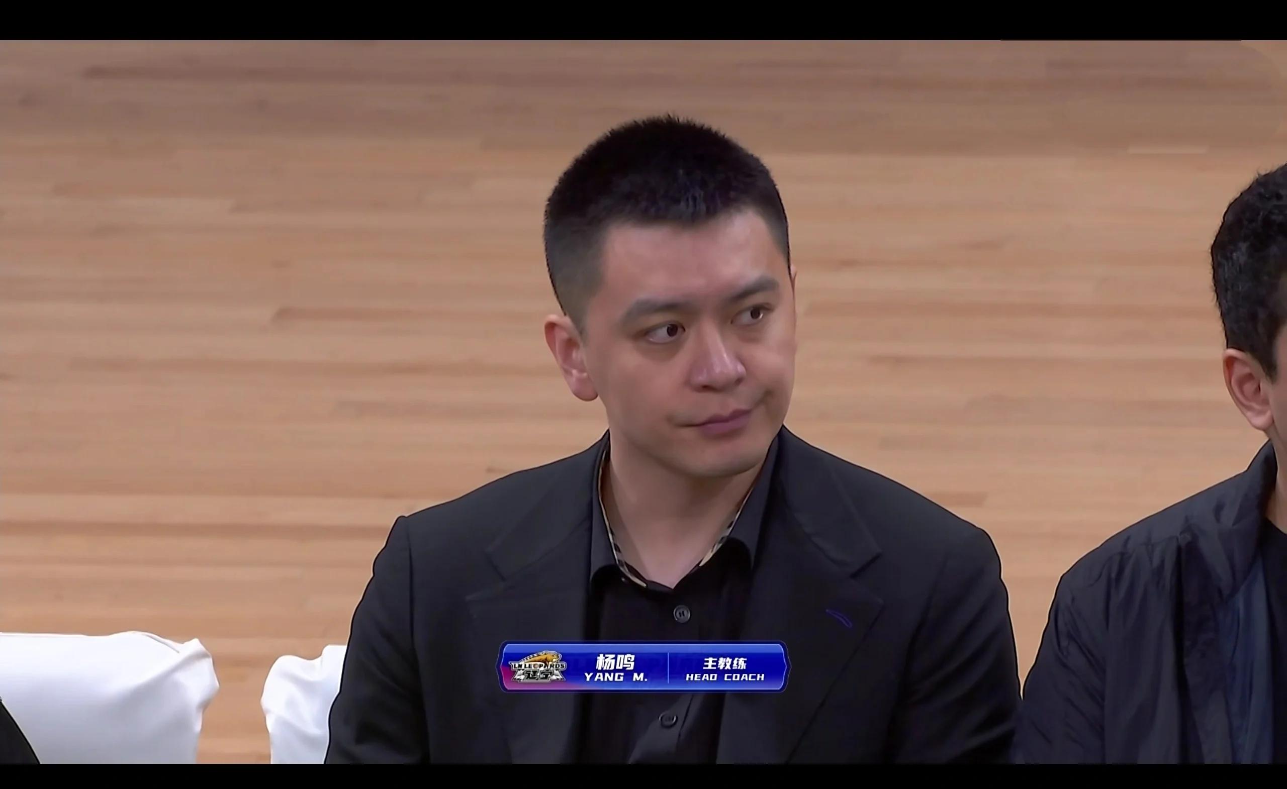 开云官网-“神秘主教练”负责恒大?任二十之际主帅略逊色的简单介绍