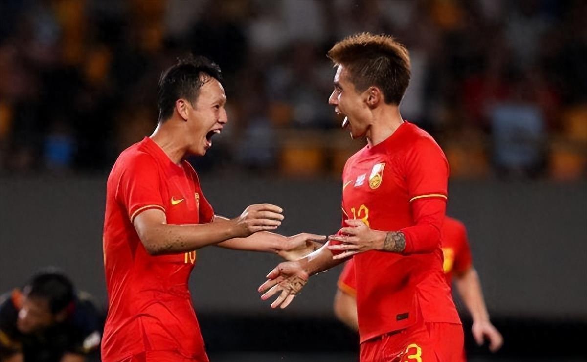 包含火箭展现强大实力，完胜对手的词条