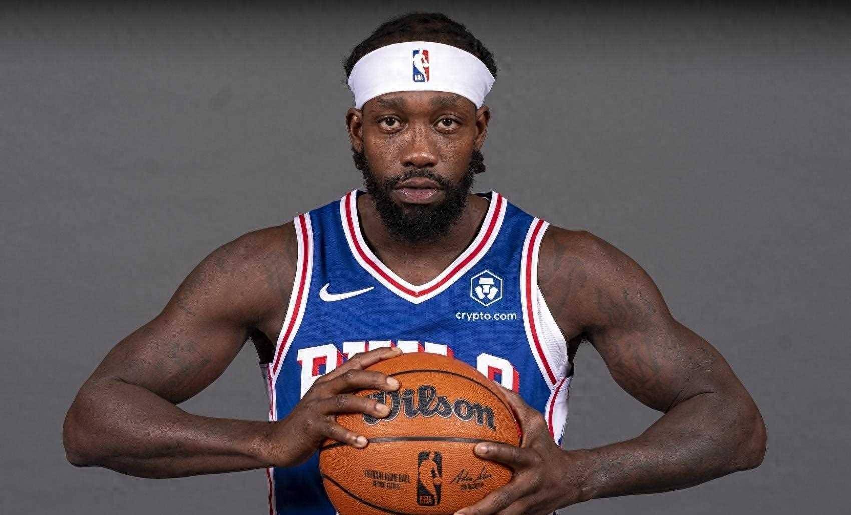 包含魔术逆转雄鹿，贝弗利统治全场的词条