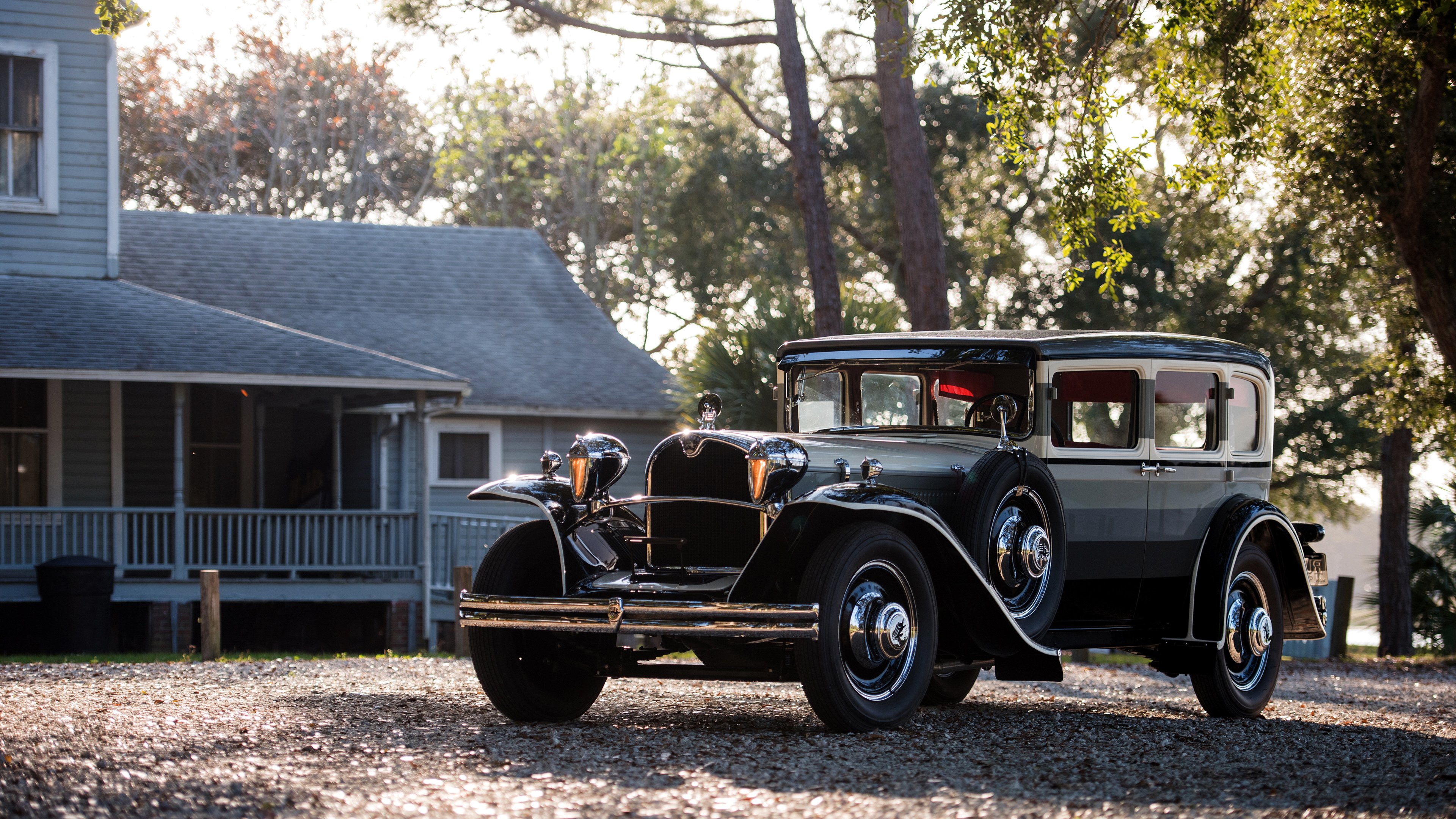 开云体育官网-绿茵赛道双星闪耀,丹麦碾压威尔士,基耶萨F1揭幕战称雄